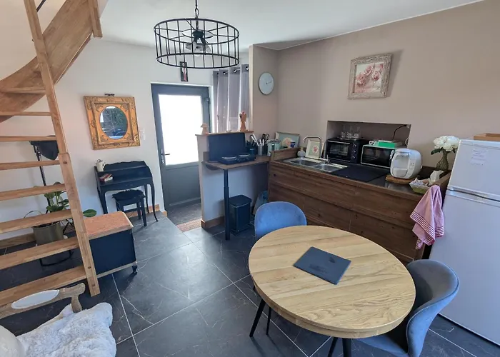 Le Pigeonnier Apartment *